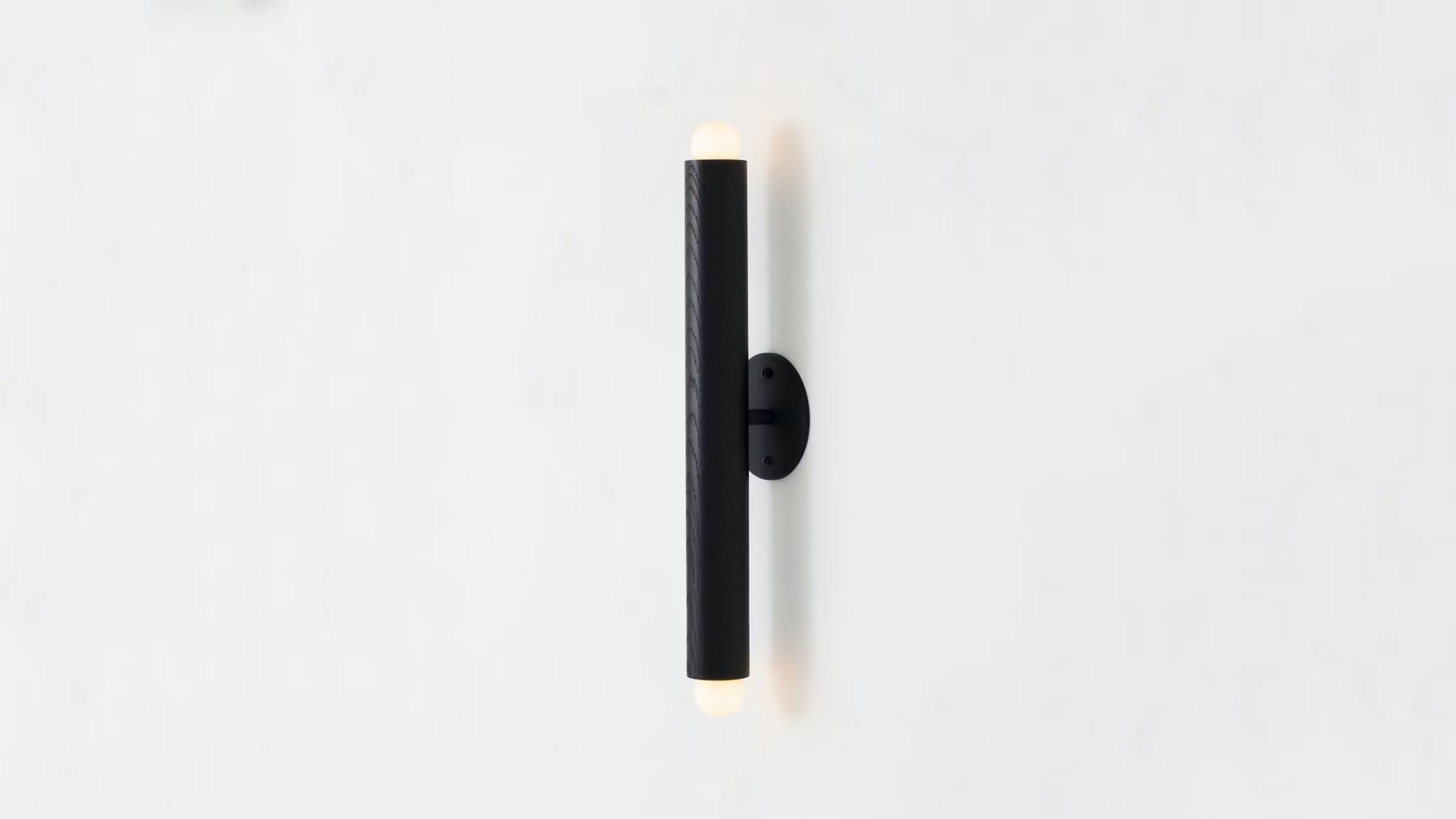 WORKSTEAD Lodge Linear Sconce