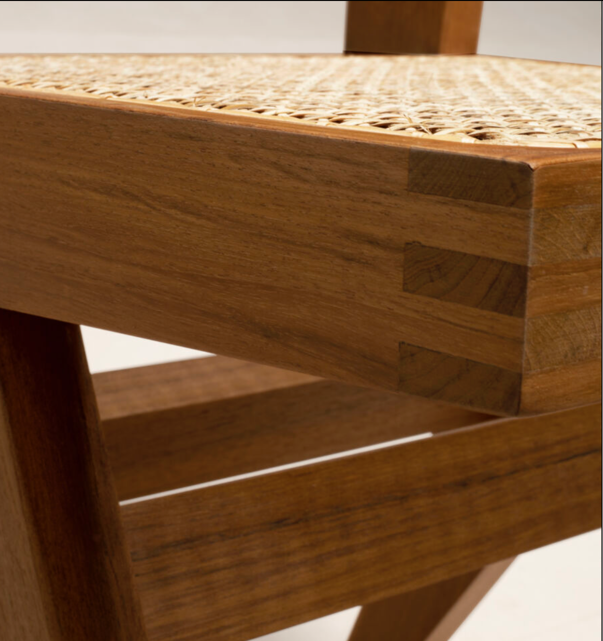 PHANTOM HANDS Easy Armchair